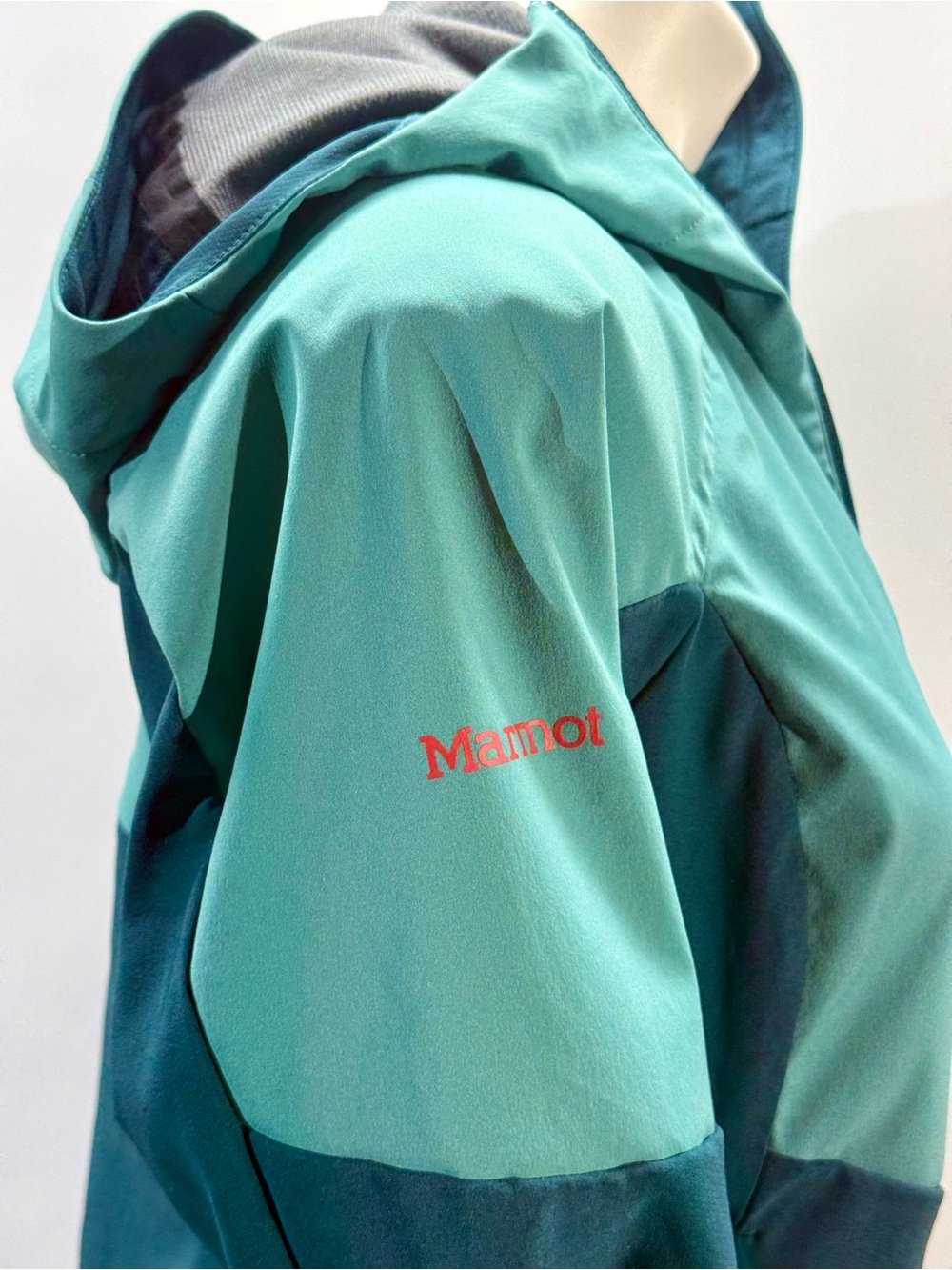 Marmot Two-Tone Teal Hooded Ski Jacket - Picture 3 of 4